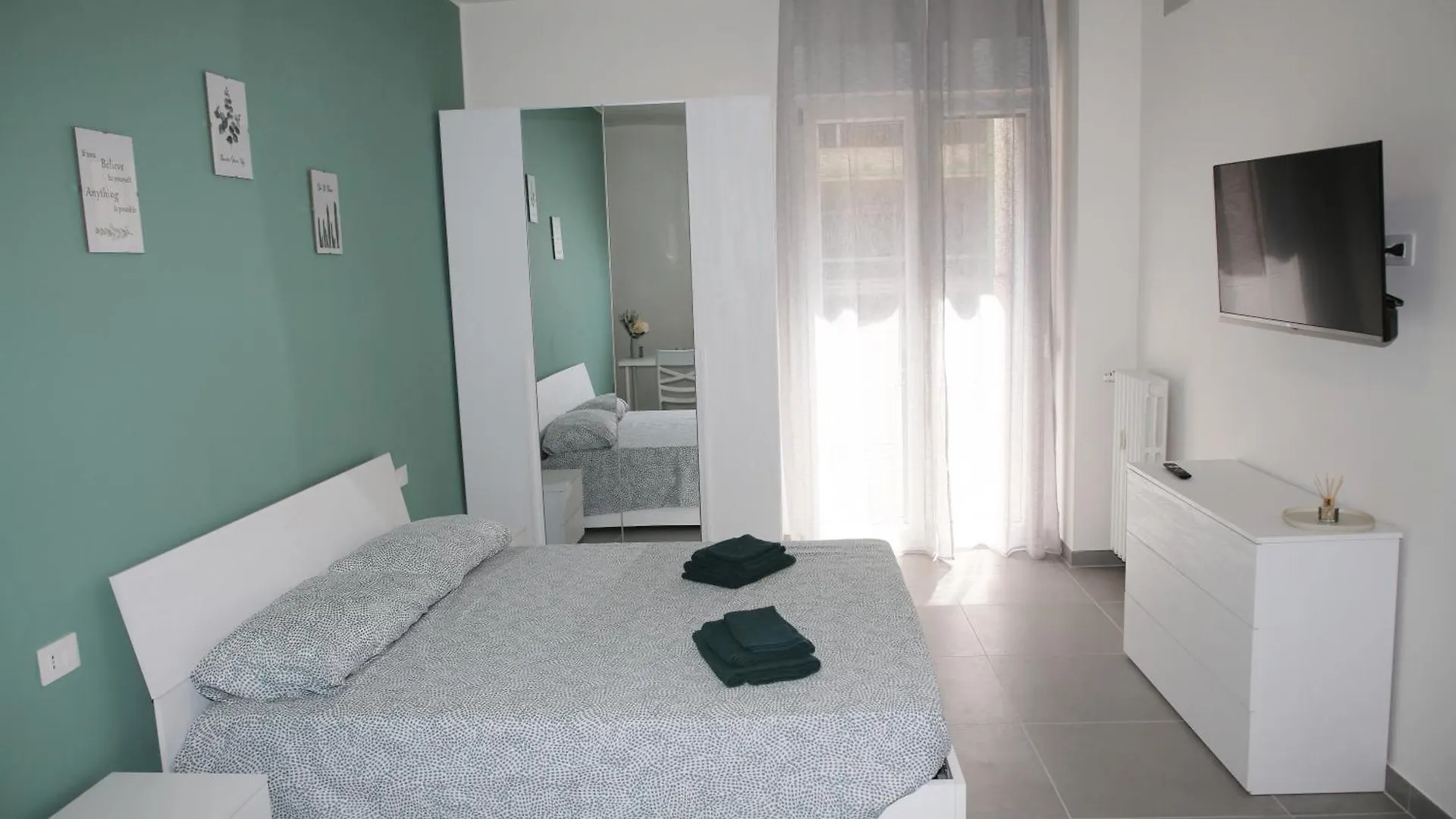 Casa Madart City Centre Mxp Trainstation غالاّراتي 0*,